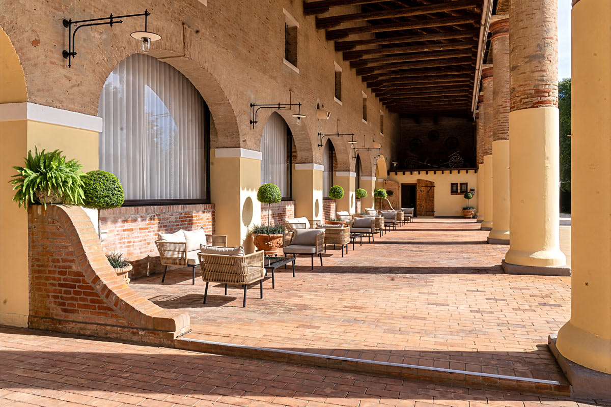 villaranza maschio dimora d'epoca a padova con ampio colonnato coperto